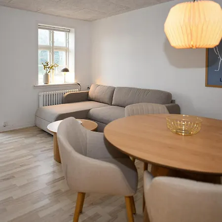 公寓 2 Bedroom Beautiful In *