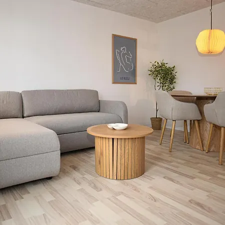 公寓 2 Bedroom Beautiful In
